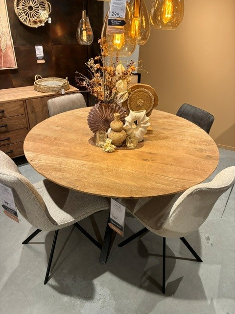 Eettafel Piastra